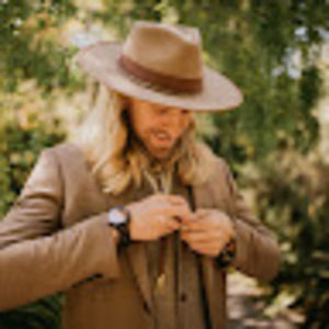 Meet your Posher, Casey